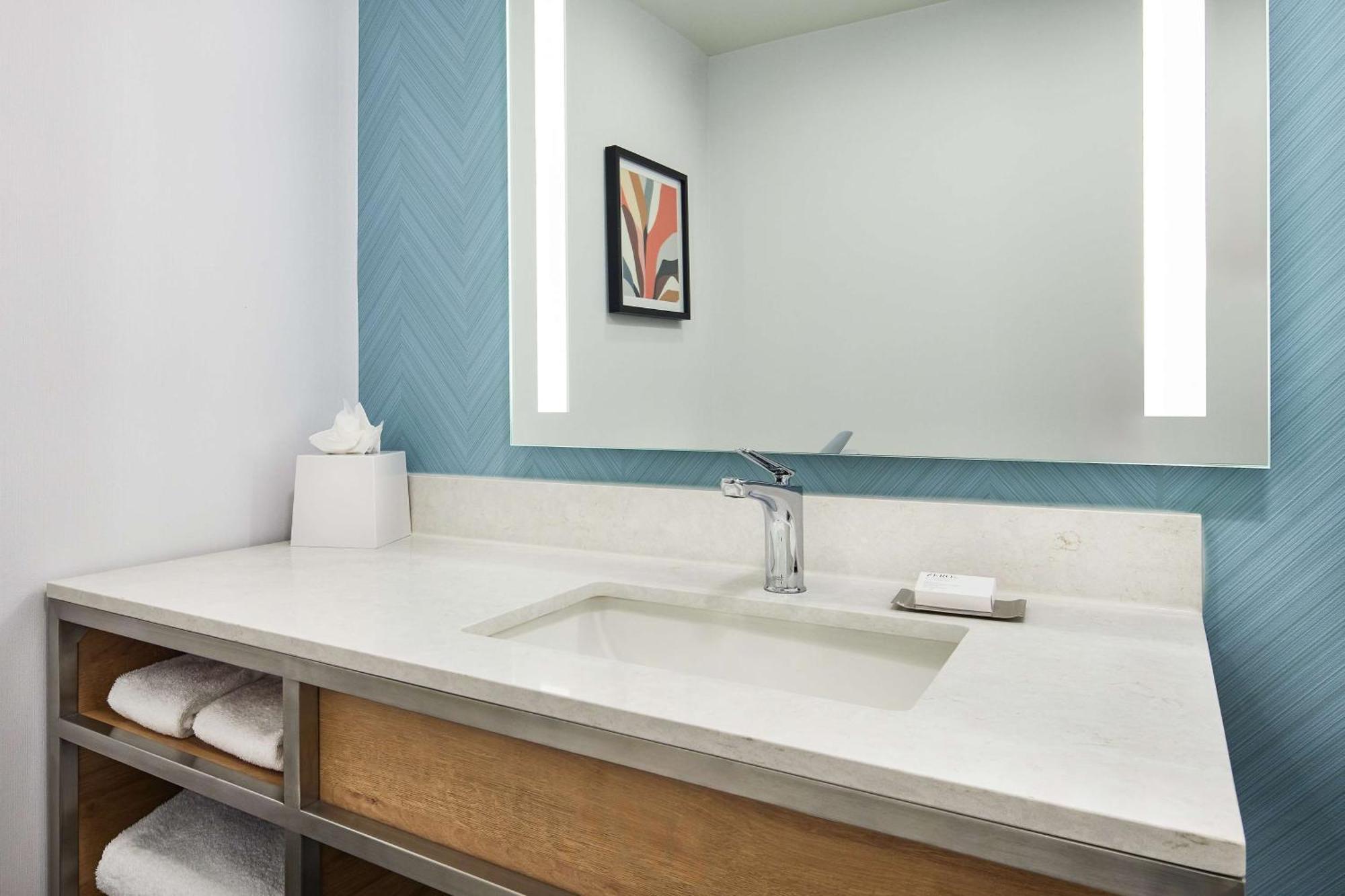 Hilton Garden Inn Tewksbury Andover מראה חיצוני תמונה